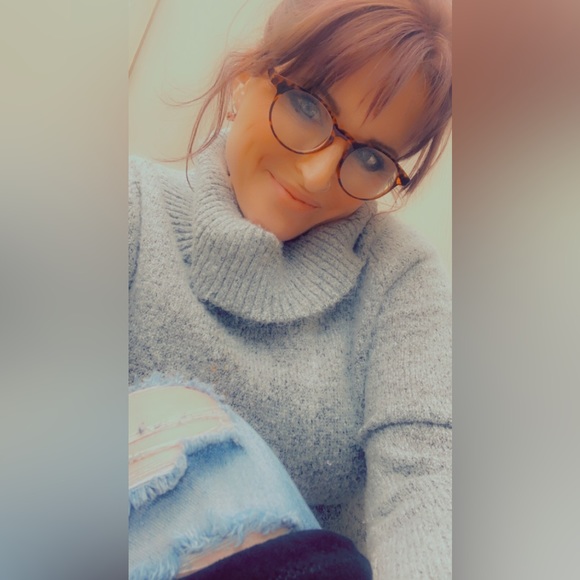 Posh ambassador Kelly Jeanne - Picture 2 of 9